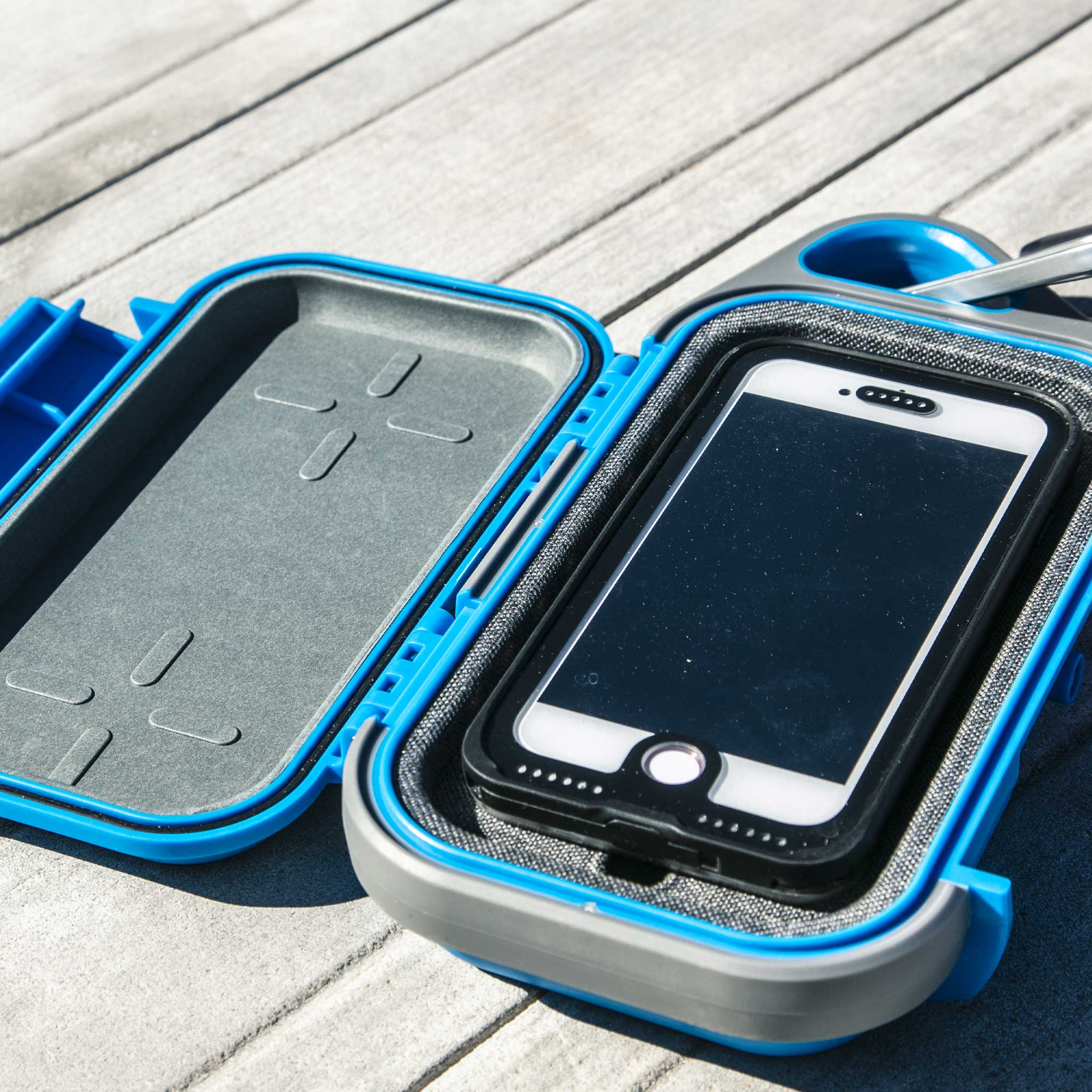 Surf Blue/Grey Pelican G40 Case with Phone