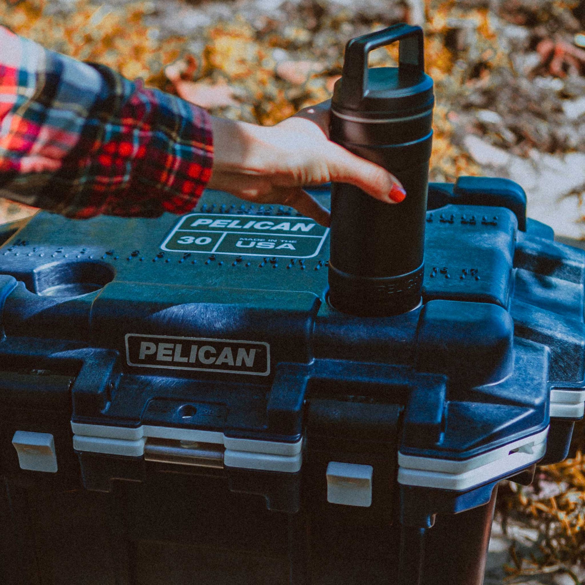 Black Pelican Bottle 18OZ Lifestyle