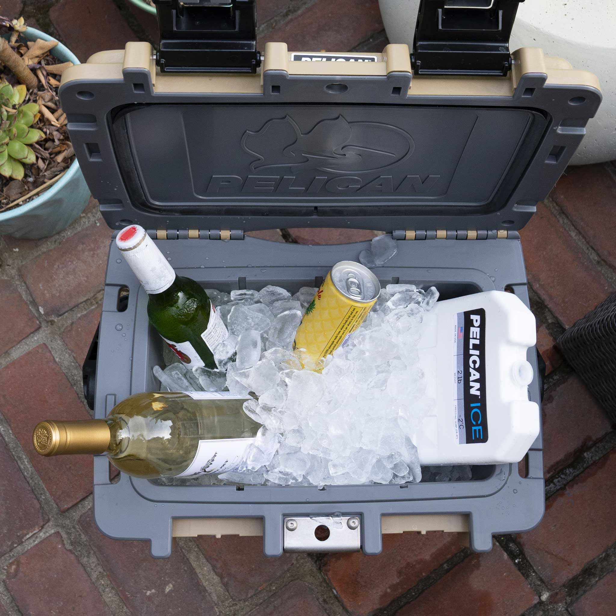Pelican 2lb Ice Pack