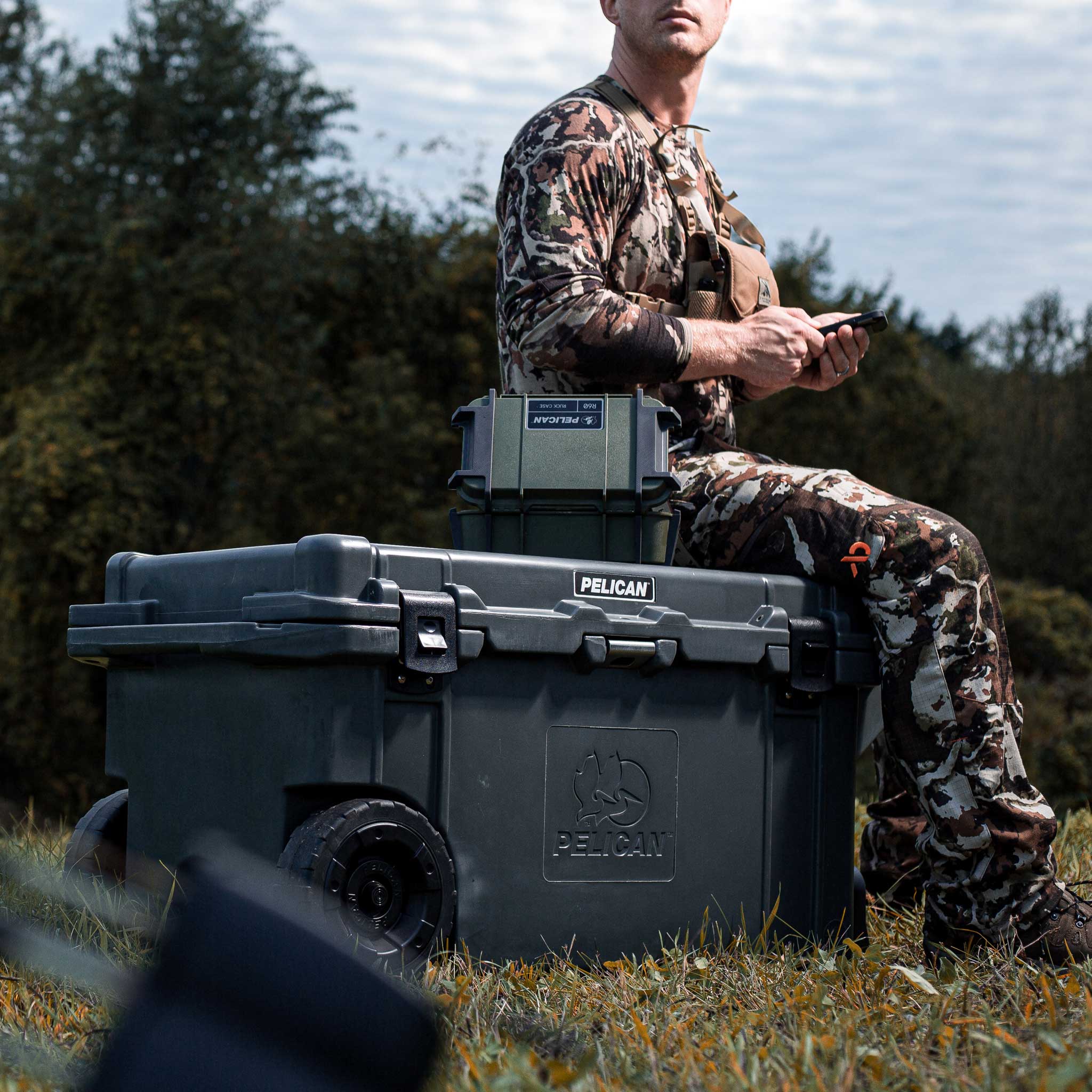 Charcoal 80QT Elite Wheeled Cooler Outdoors